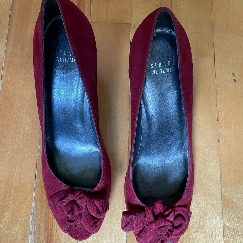 Lovely Stuart weitzman heels size 9 - red/burgundy soft open in  front